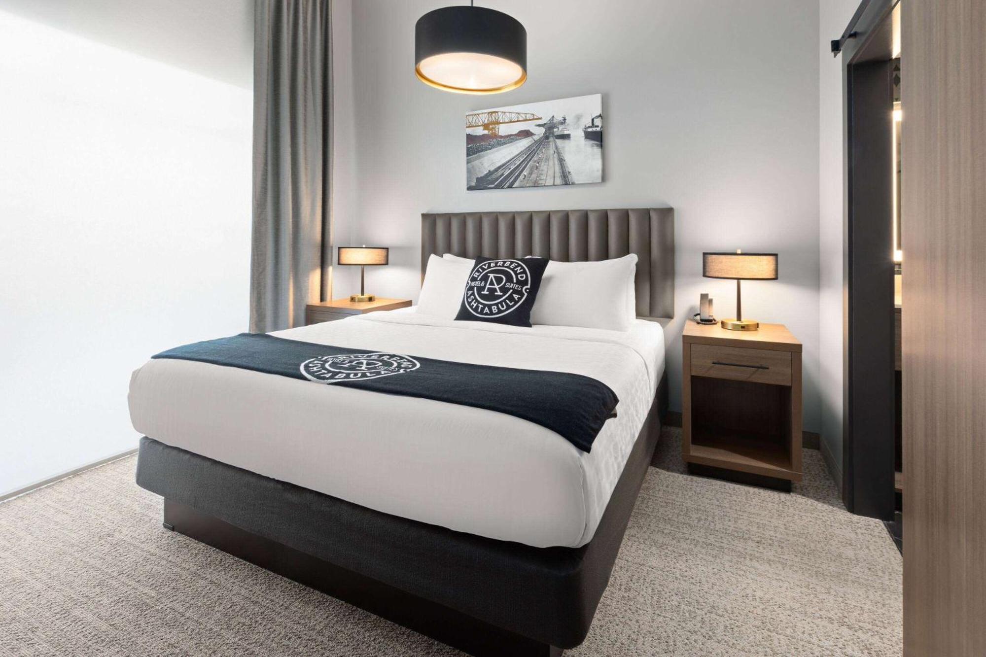 Riverbend Hotel And Suites, Trademark Collection By Wyndham Аштабула Екстер'єр фото